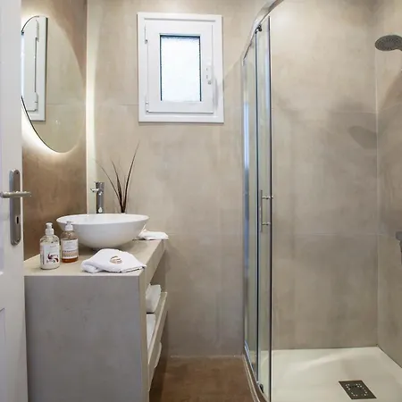 Meliti - Private With Stunning Seaviews, Infinity Pool, Close To The Villa Nydri (Lefkada)