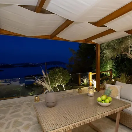 Meliti - Private With Stunning Seaviews, Infinity Pool, Close To The Villa *