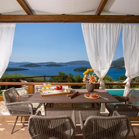 Villa Meliti - Private With Stunning Seaviews, Infinity Pool, Close To The Nydri (Lefkada)