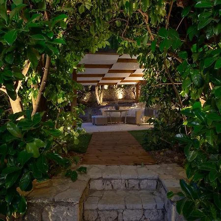Villa Meliti - Private With Stunning Seaviews, Infinity Pool, Close To The *
